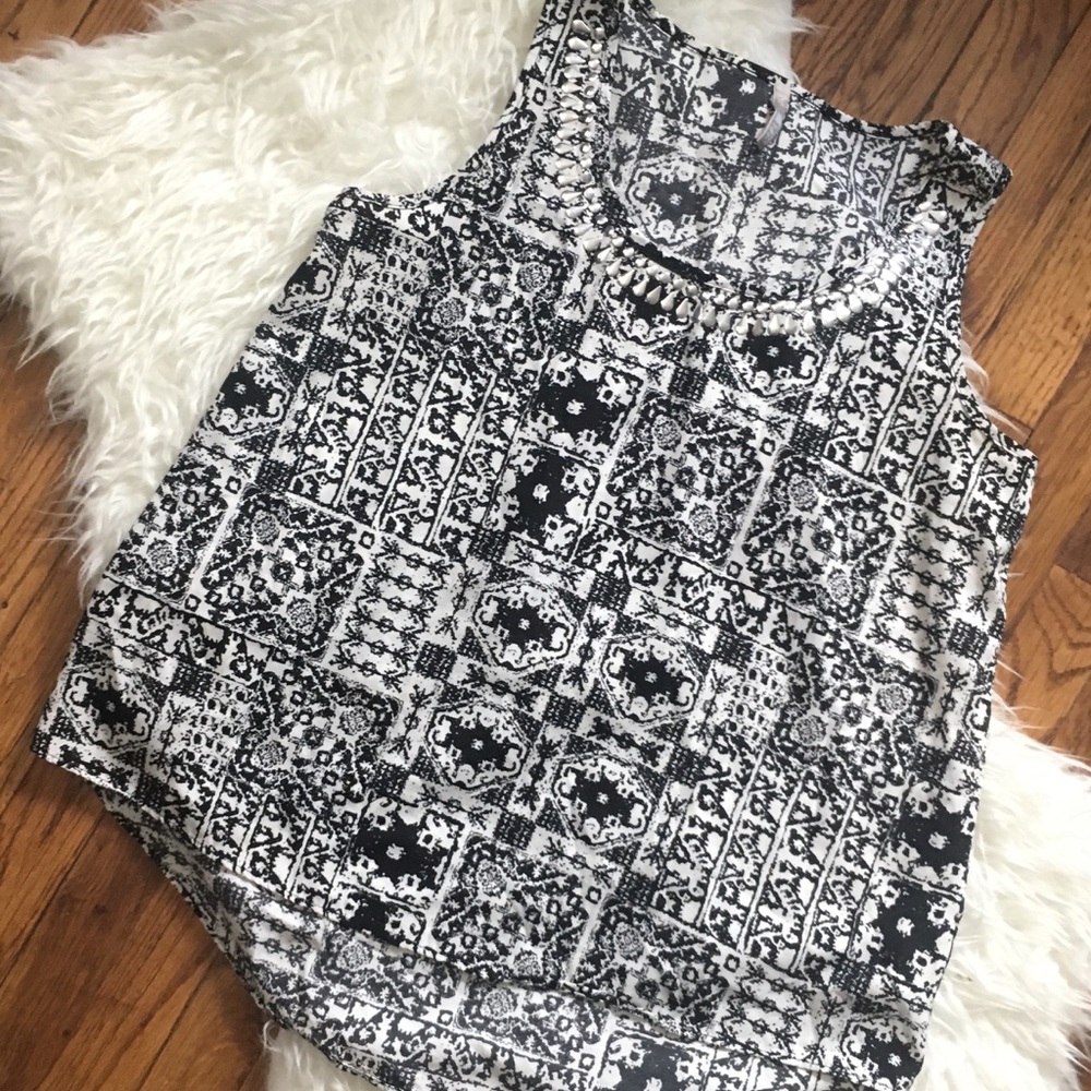 1775 Sleeveless blouse